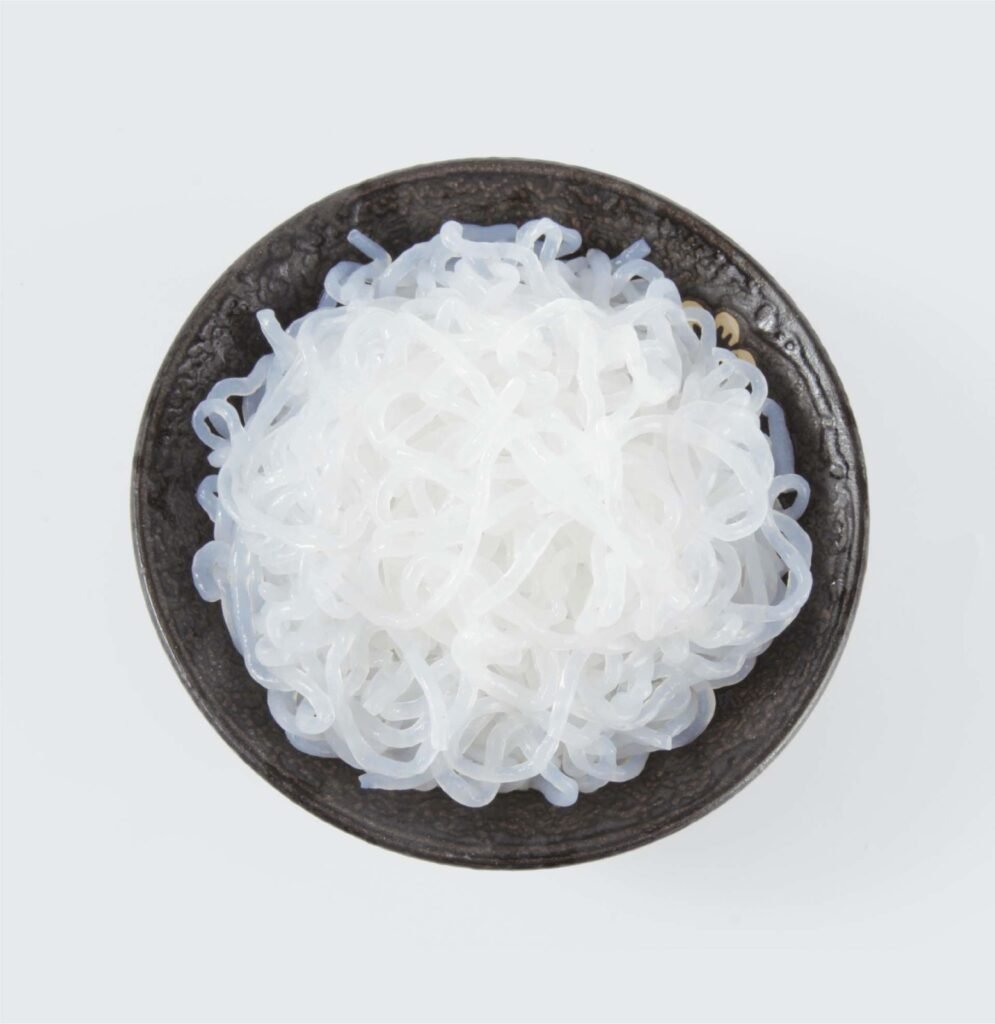 ชามเส้นสปาเก็ตตี้บุกใส