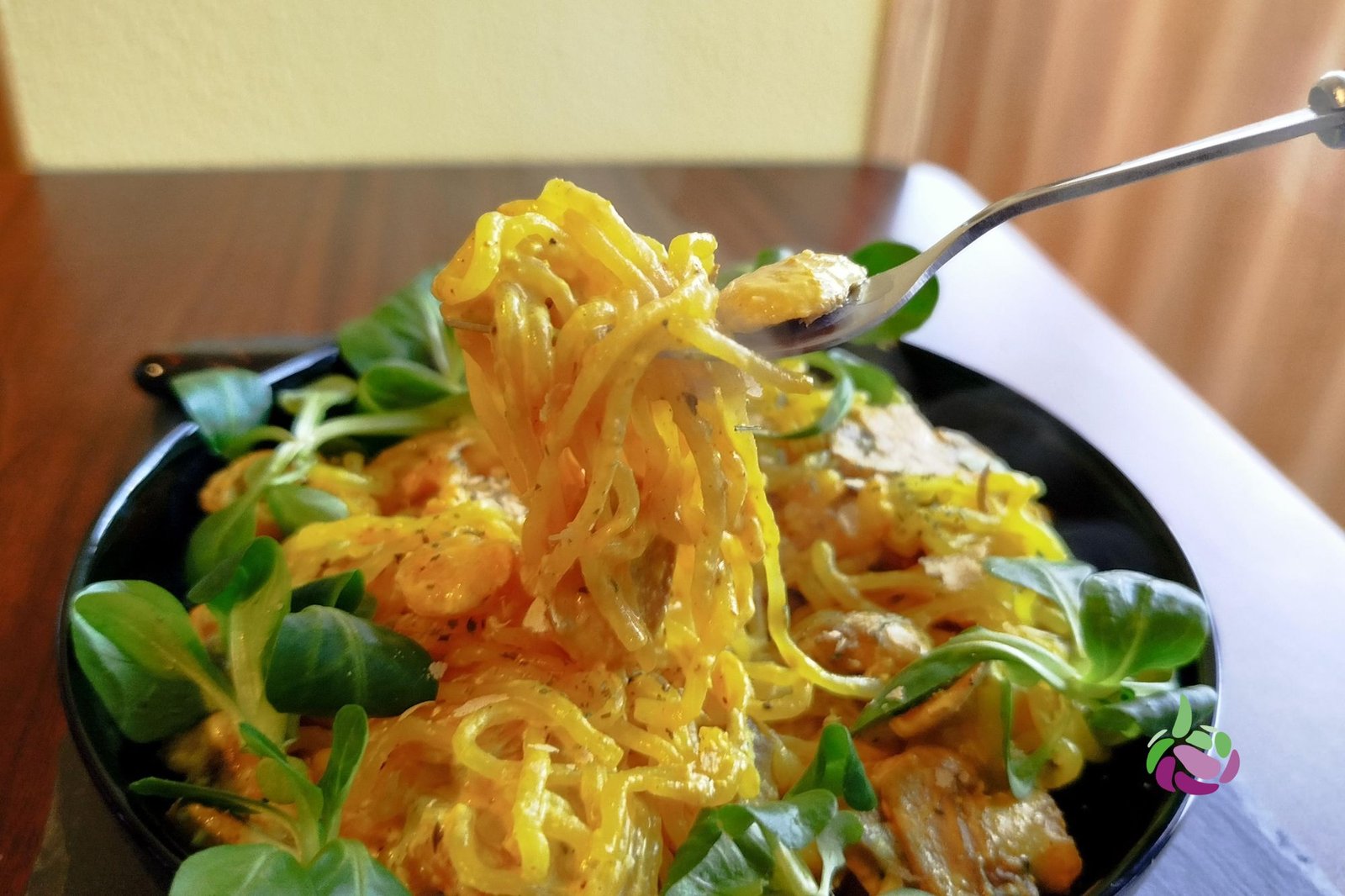 Cheesy konjac fettuccine