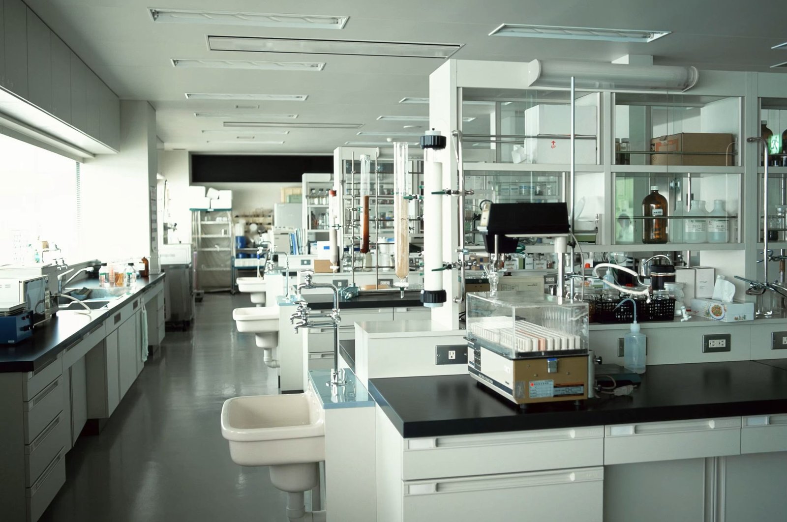 Modern laboratory instruments enable accurate analysis, stability testing, and safety verification across all production stages.